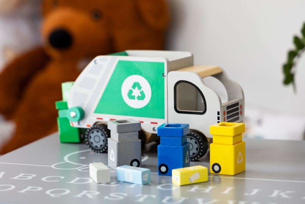 Wooden Recycling Truck